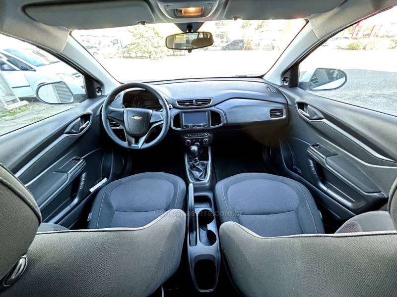 CHEVROLET - ONIX - 2015/2015 - Branca - R$ 47.900,00
