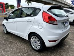 FORD - FIESTA - 2015/2015 - Branca - R$ 45.900,00