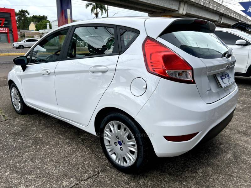 FORD - FIESTA - 2015/2015 - Branca - R$ 45.900,00