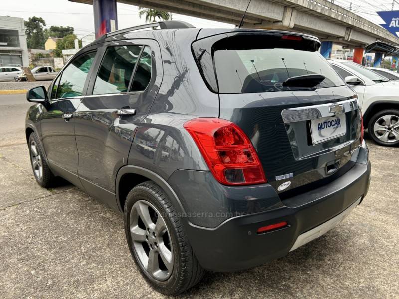 CHEVROLET - TRACKER - 2015/2015 - Cinza - R$ 71.900,00