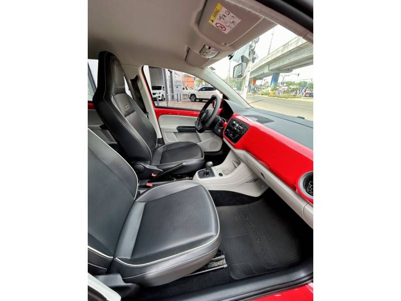 VOLKSWAGEN - UP - 2015/2015 - Vermelha - R$ 43.900,00
