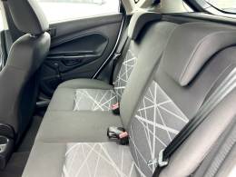 FORD - FIESTA - 2015/2015 - Branca - R$ 45.900,00