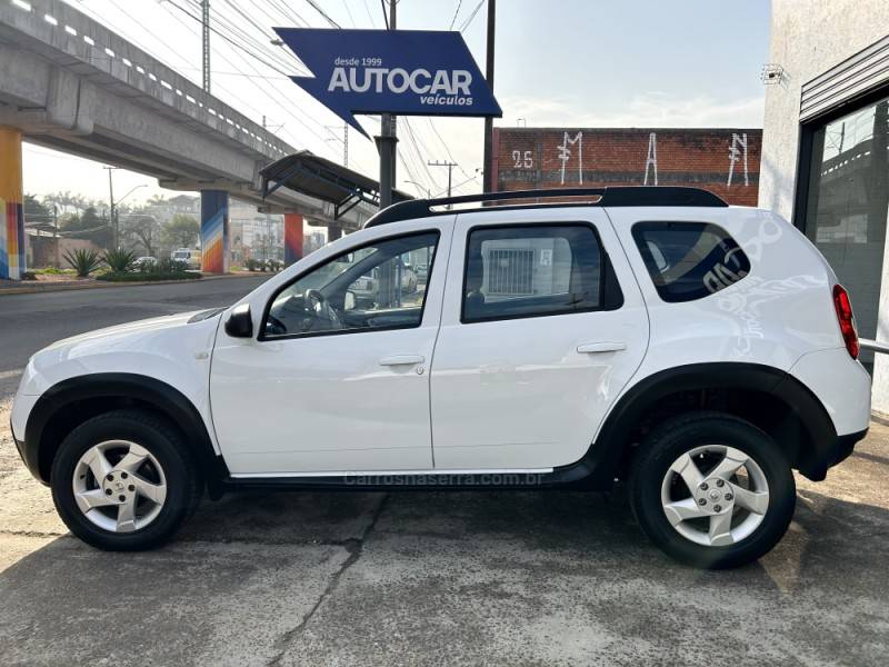 RENAULT - DUSTER - 2015/2015 - Branca - R$ 56.900,00