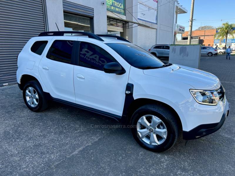 RENAULT - DUSTER - 2023/2023 - Branca - R$ 97.900,00