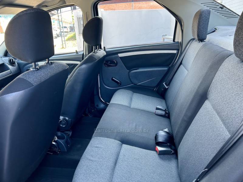 RENAULT - LOGAN - 2009/2009 - Prata - R$ 28.900,00