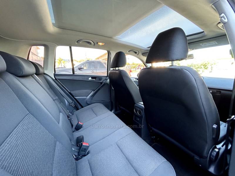 VOLKSWAGEN - TIGUAN - 2017/2017 - Branca - R$ 92.700,00