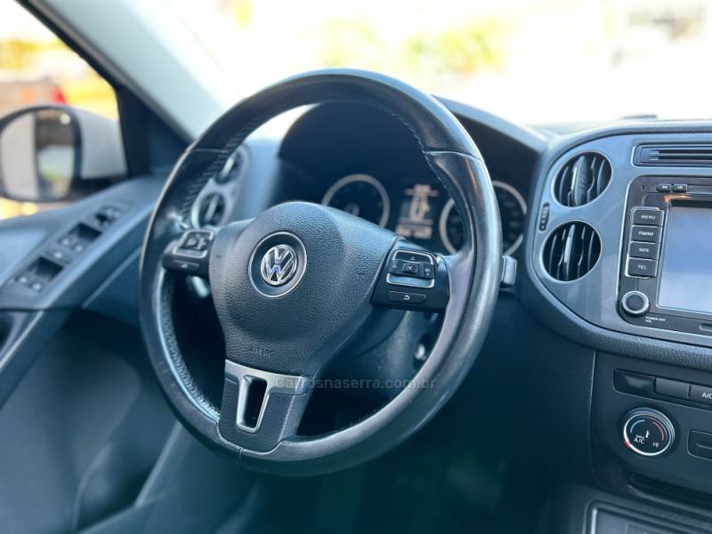 VOLKSWAGEN - TIGUAN - 2017/2017 - Branca - R$ 92.700,00