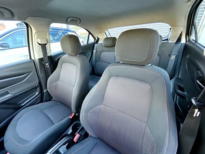 CHEVROLET - ONIX - 2015/2015 - Branca - R$ 47.900,00