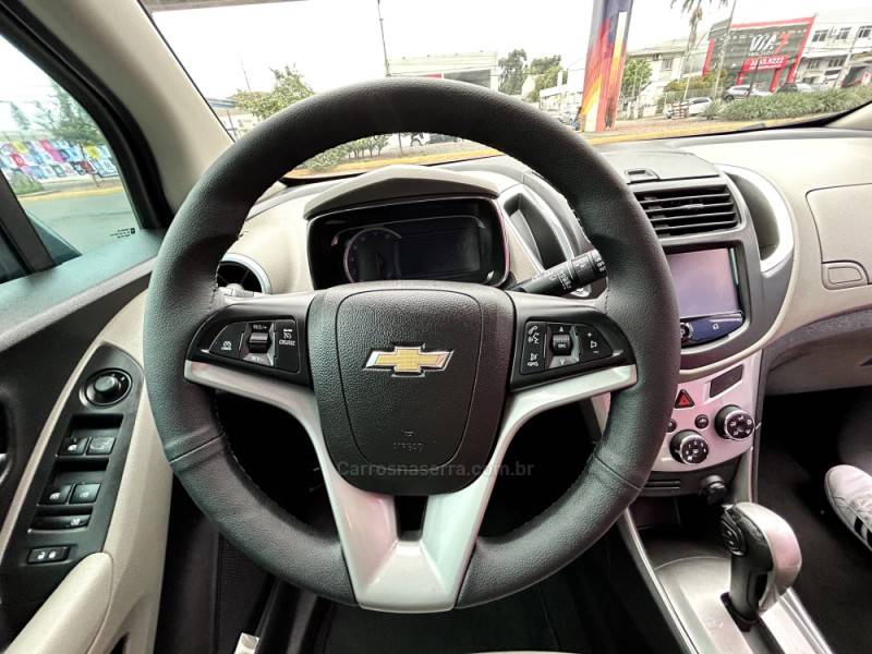 CHEVROLET - TRACKER - 2015/2015 - Cinza - R$ 71.900,00