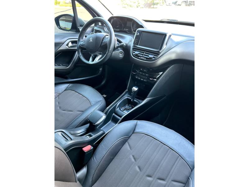 PEUGEOT - 2008 - 2016/2016 - Branca - R$ 59.700,00