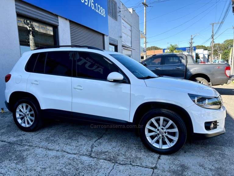 VOLKSWAGEN - TIGUAN - 2017/2017 - Branca - R$ 92.700,00