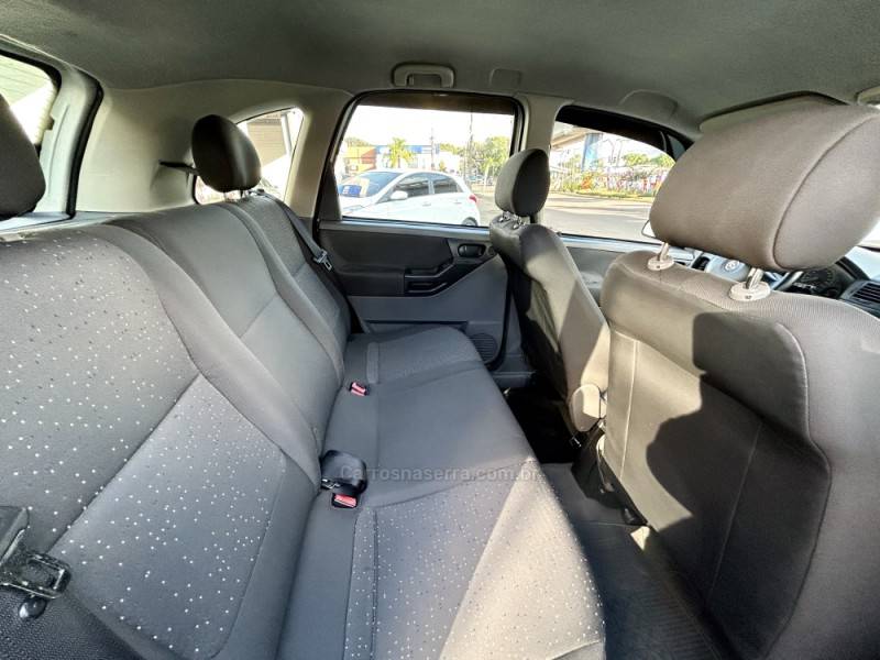 CHEVROLET - MERIVA - 2012/2012 - Branca - R$ 32.900,00