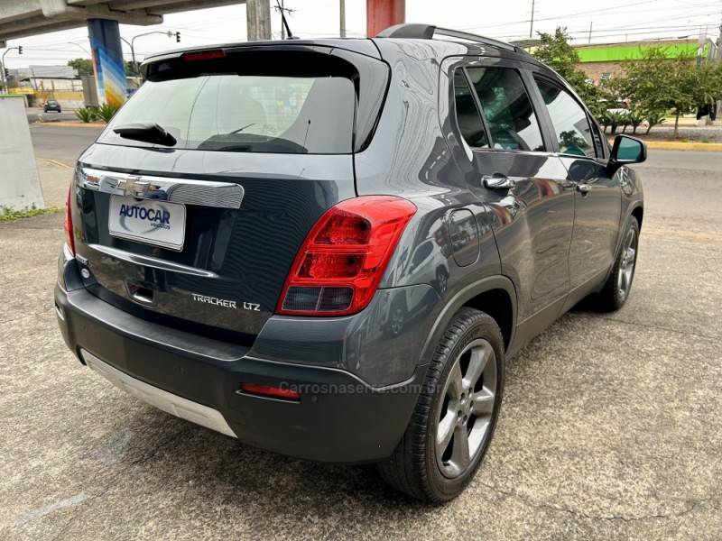 CHEVROLET - TRACKER - 2015/2015 - Cinza - R$ 71.900,00