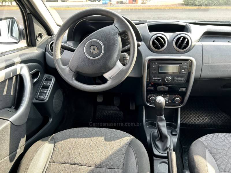 RENAULT - DUSTER - 2015/2015 - Branca - R$ 56.900,00
