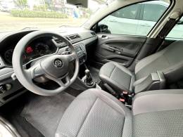 VOLKSWAGEN - GOL - 2018/2018 - Branca - R$ 44.900,00