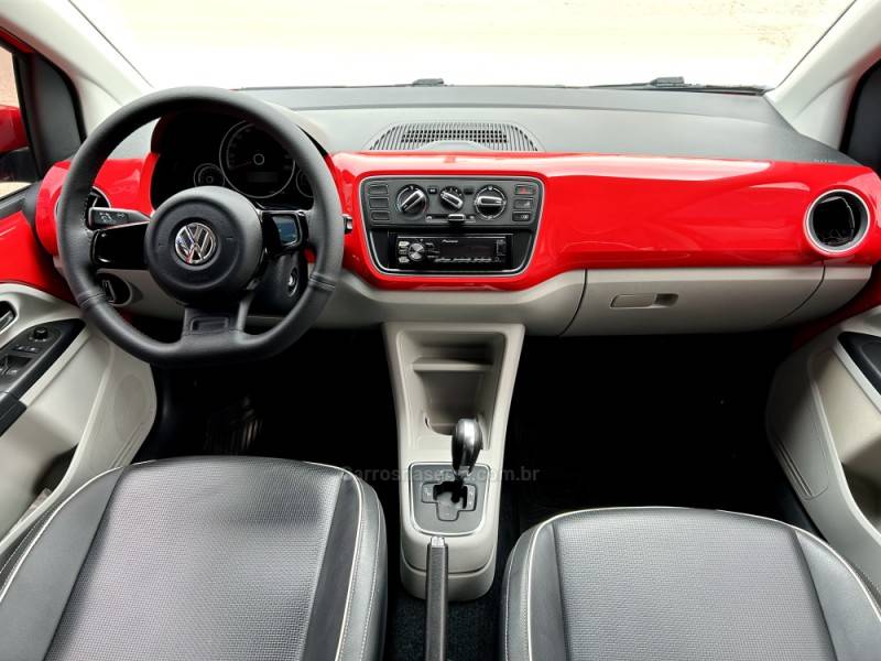 VOLKSWAGEN - UP - 2015/2015 - Vermelha - R$ 43.900,00