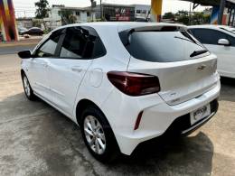 CHEVROLET - ONIX - 2023/2023 - Branca - R$ 74.900,00
