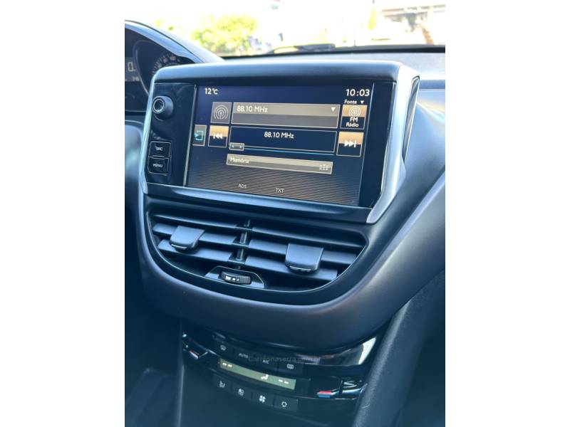 PEUGEOT - 2008 - 2016/2016 - Branca - R$ 59.700,00