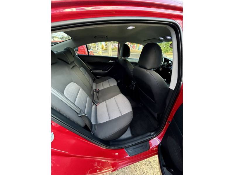 KIA MOTORS - CERATO - 2014/2014 - Vermelha - R$ 64.700,00