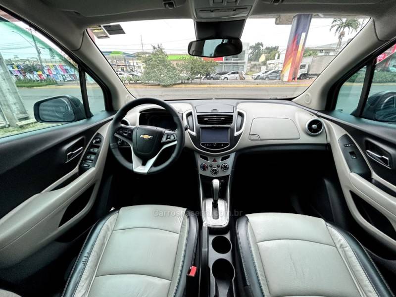 CHEVROLET - TRACKER - 2015/2015 - Cinza - R$ 71.900,00