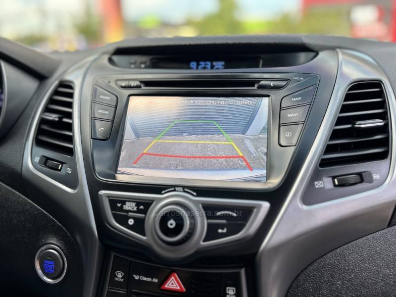 HYUNDAI - ELANTRA - 2015/2015 - Prata - R$ 75.900,00