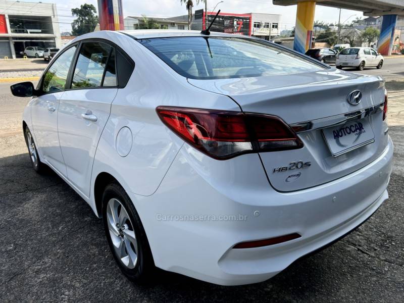 HYUNDAI - HB20S - 2018/2018 - Branca - R$ 69.900,00