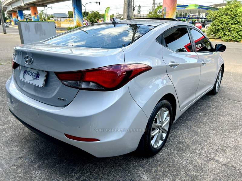 HYUNDAI - ELANTRA - 2015/2015 - Prata - R$ 75.900,00