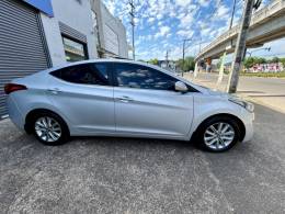 HYUNDAI - ELANTRA - 2015/2015 - Prata - R$ 75.900,00