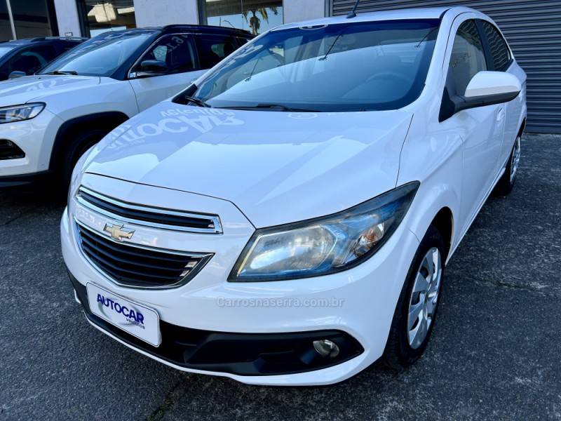CHEVROLET - ONIX - 2015/2015 - Branca - R$ 47.900,00