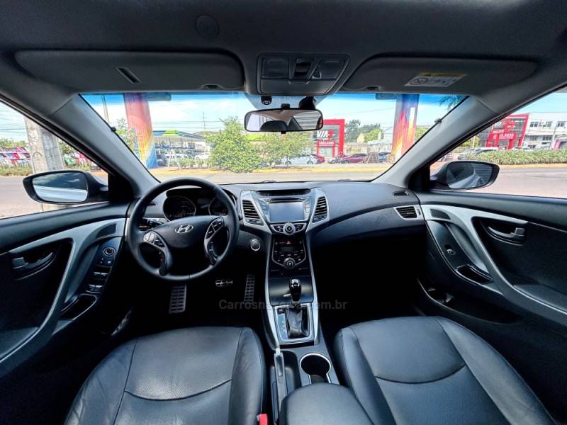 HYUNDAI - ELANTRA - 2015/2015 - Prata - R$ 75.900,00