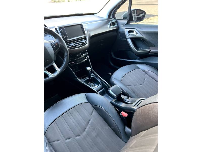 PEUGEOT - 2008 - 2016/2016 - Branca - R$ 59.700,00