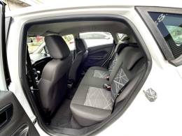 FORD - FIESTA - 2015/2015 - Branca - R$ 45.900,00