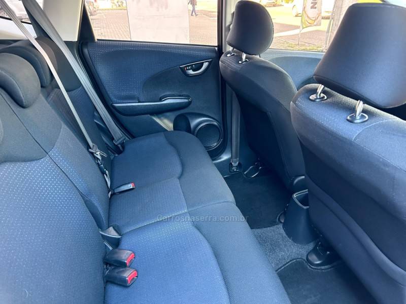 HONDA - FIT - 2010/2010 - Preta - R$ 43.900,00
