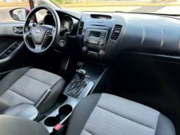 KIA MOTORS - CERATO - 2014/2014 - Vermelha - R$ 64.700,00