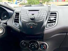 FORD - FIESTA - 2015/2015 - Branca - R$ 45.900,00