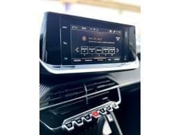 PEUGEOT - 208 - 2022/2022 - Prata - R$ 77.700,00
