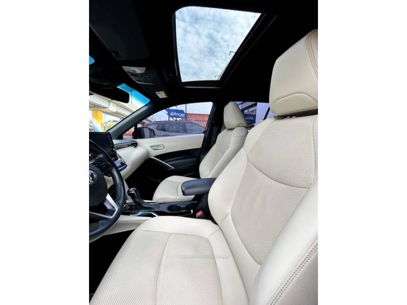 TOYOTA - COROLLA - 2022/2022 - Preta - R$ 156.700,00