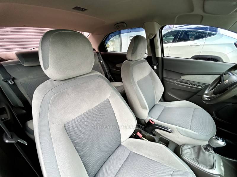 CHEVROLET - COBALT - 2015/2015 - Branca - R$ 47.900,00