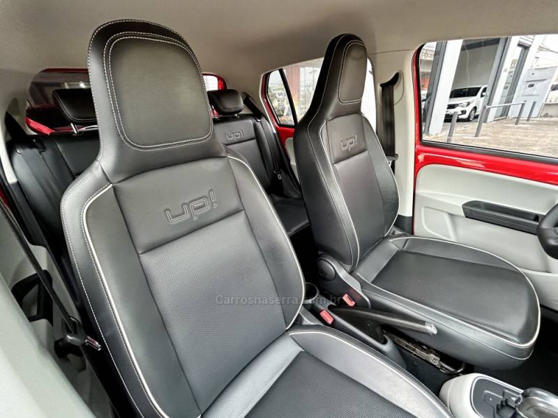 VOLKSWAGEN - UP - 2015/2015 - Vermelha - R$ 43.900,00