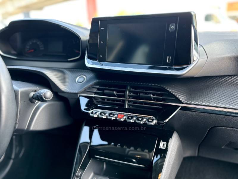 PEUGEOT - 208 - 2022/2022 - Prata - R$ 77.700,00