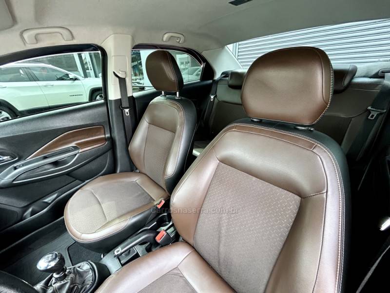 CHEVROLET - COBALT - 2019/2019 - Preta - R$ 63.900,00