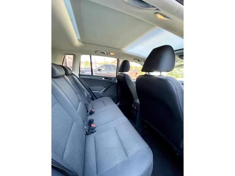 VOLKSWAGEN - TIGUAN - 2017/2017 - Branca - R$ 92.700,00