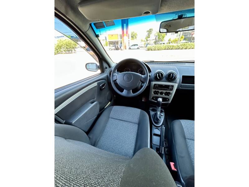 RENAULT - LOGAN - 2009/2009 - Prata - R$ 28.900,00
