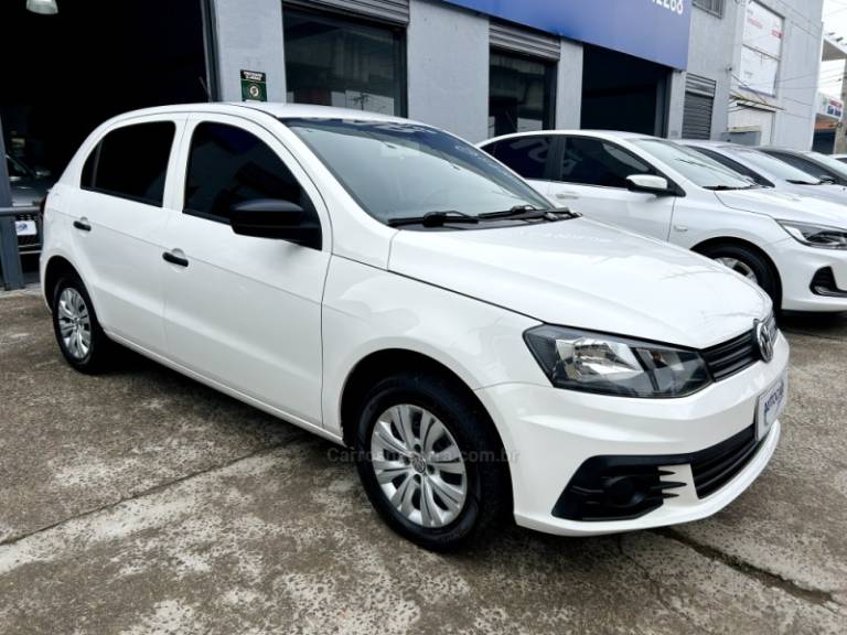 VOLKSWAGEN - GOL - 2018/2018 - Branca - R$ 44.900,00