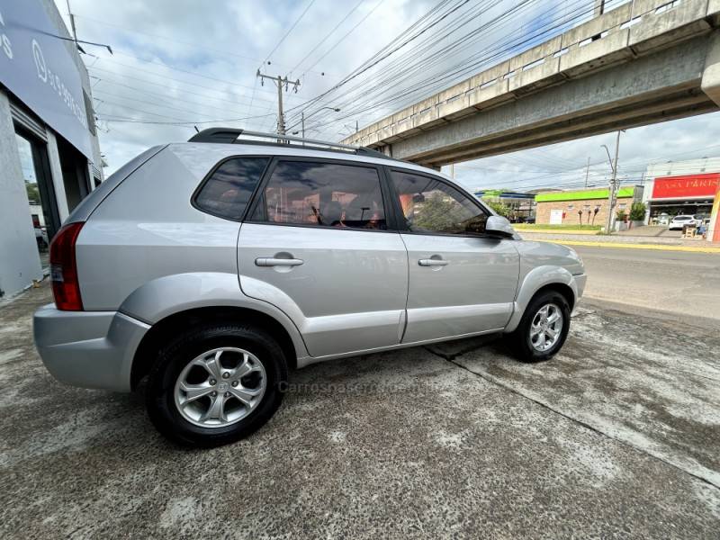 HYUNDAI - TUCSON - 2015/2015 - Prata - R$ 59.900,00
