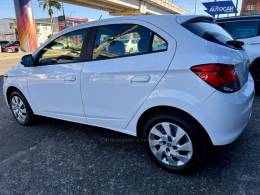 CHEVROLET - ONIX - 2015/2015 - Branca - R$ 47.900,00