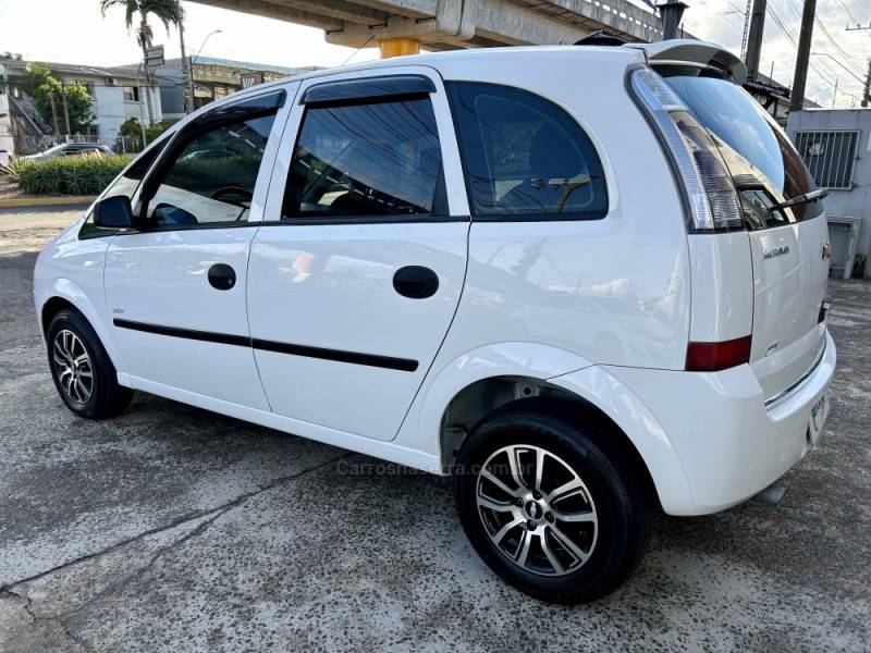 CHEVROLET - MERIVA - 2012/2012 - Branca - R$ 32.900,00