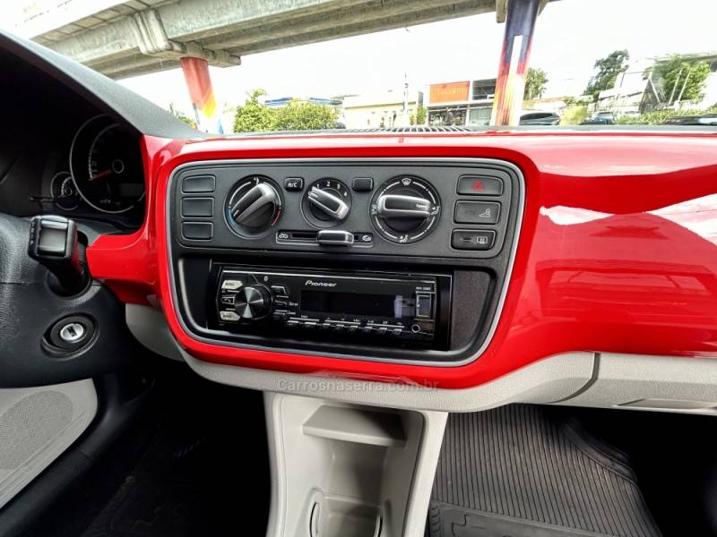 VOLKSWAGEN - UP - 2015/2015 - Vermelha - R$ 43.900,00