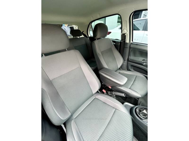 VOLKSWAGEN - GOL - 2018/2018 - Branca - R$ 44.900,00