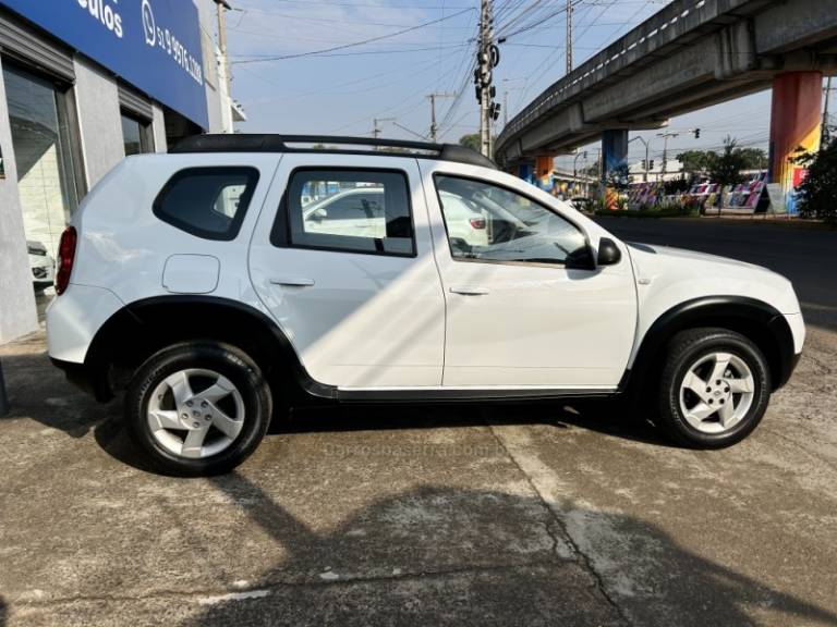 RENAULT - DUSTER - 2015/2015 - Branca - R$ 56.900,00